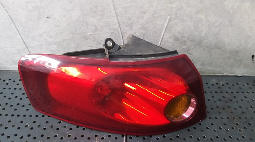 Stop tripla lampa stanga aripa fiat croma 194 27490102 51727250