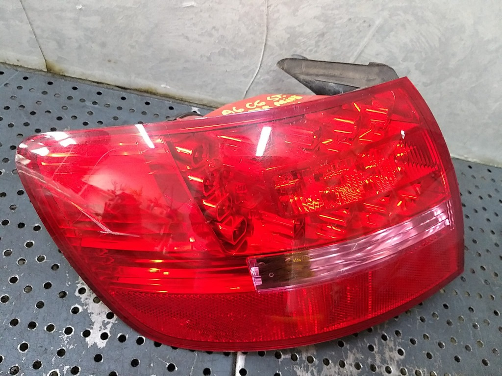 Stop tripla lampa stanga aripa led audi a6 c6 4f cu defect 4f9945095h 89037751