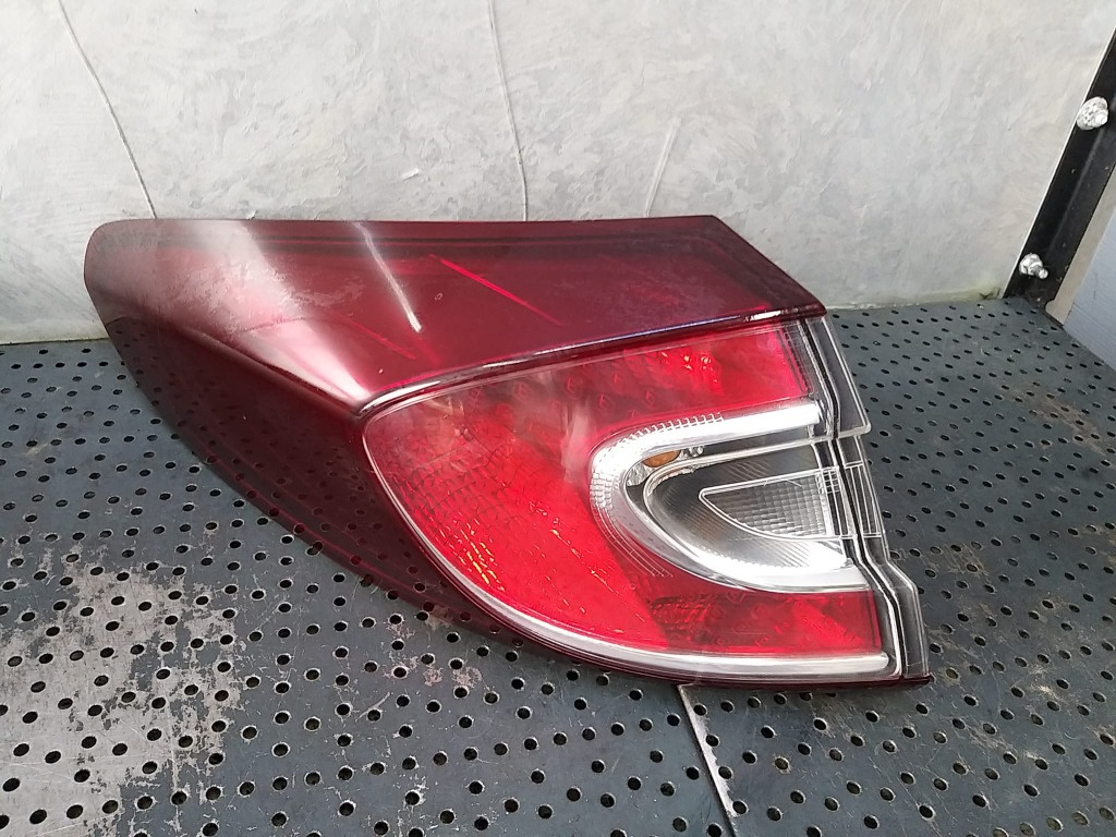 Stop tripla lampa stanga aripa renault megane 3 265550010r 89319371