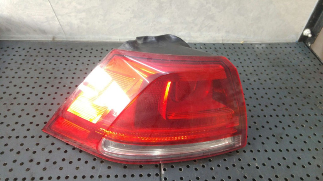 Stop tripla lampa stanga aripa vw golf 7 hatchback 5g0945095m