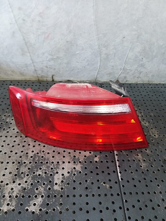 Stop tripla lampa stanga audi a5 8t 8t0945095