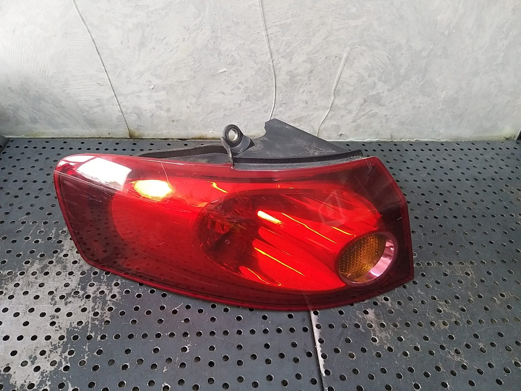 Stop tripla lampa stanga fiat croma 194 27490102 51727250