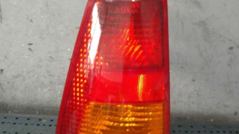 Stop tripla lampa stanga ford focus 1 turnier dnw xs4x13405ec