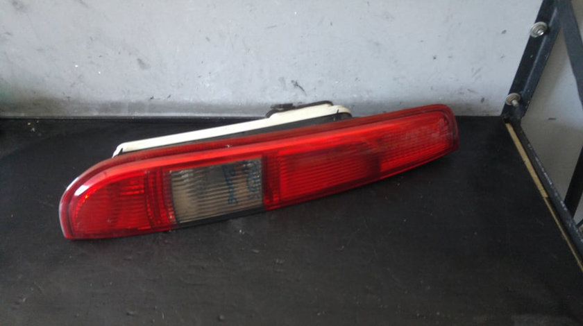 Stop tripla lampa stanga ford focus 2 4m5113n004c