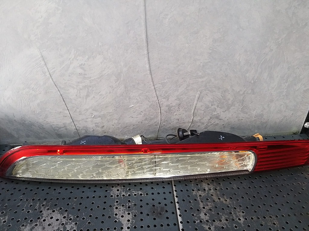 Stop tripla lampa stanga ford focus 2 facelift 8m5113405ad
