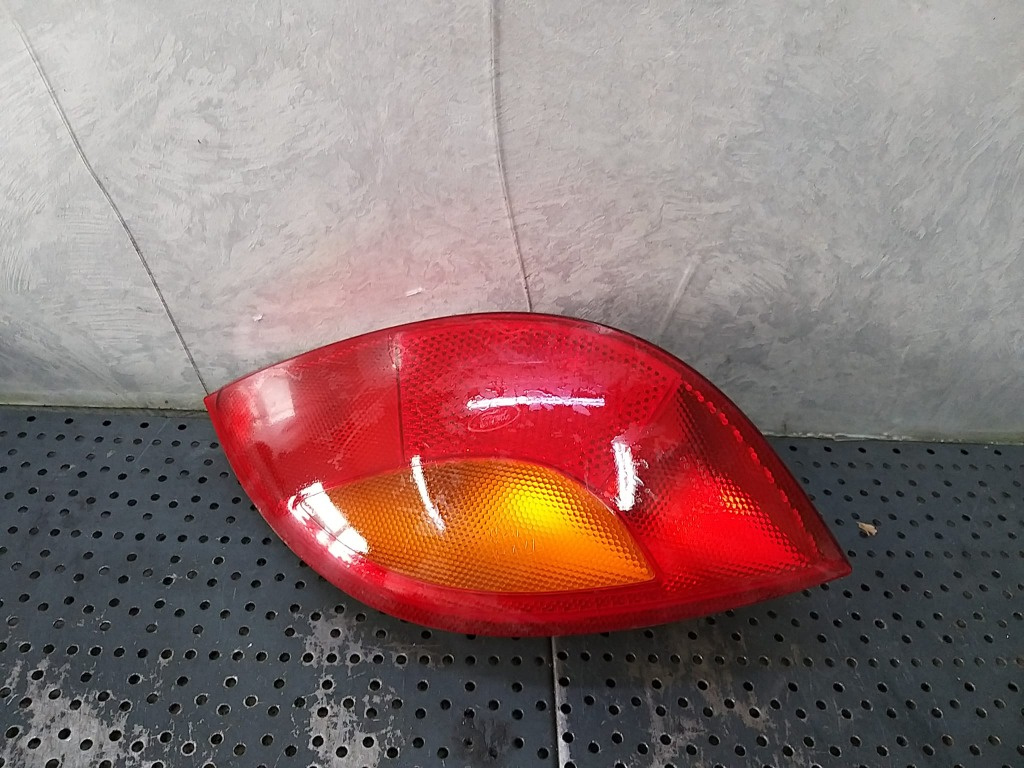 Stop tripla lampa stanga ford ka rb 97kg13n004ba