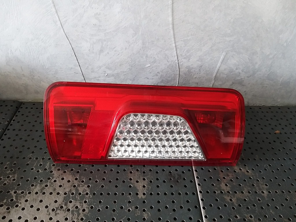 Stop tripla lampa stanga ford transit connect p65 p70 p80 9t1613405ab