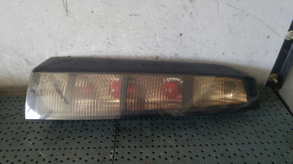 Stop tripla lampa stanga fumuriu opel meriva x03 2ars1ar
