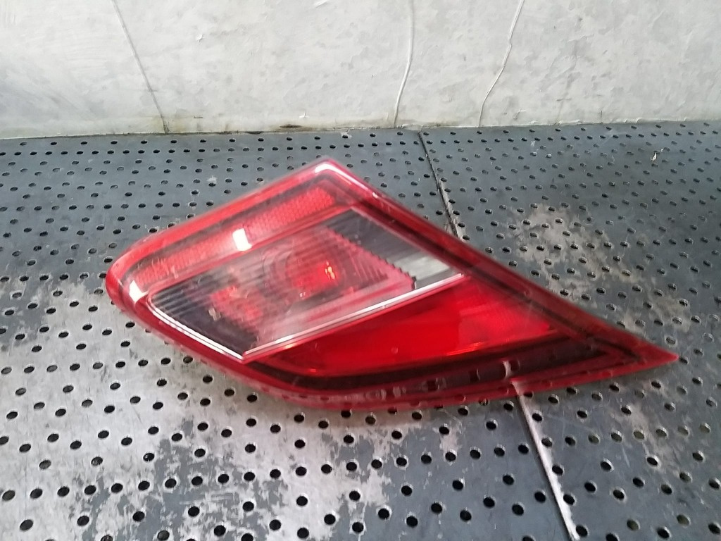 Stop tripla lampa stanga haion opel corsa e x10 39012623 460034366