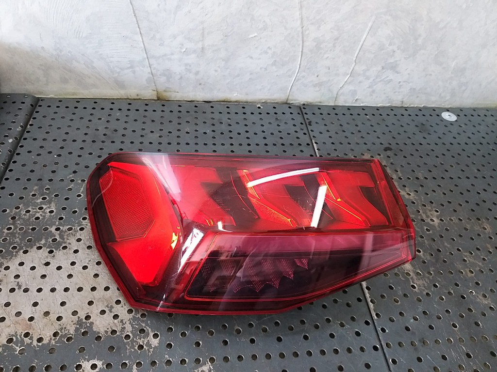 Stop tripla lampa stanga led aripa audi a3 8y 8y0945207 0021353912