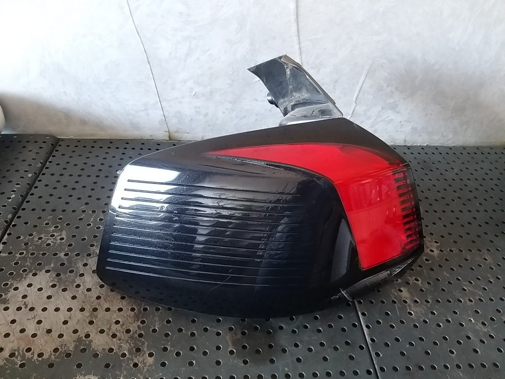 Stop tripla lampa stanga led peugeot 5008 2 9811028080 81570101