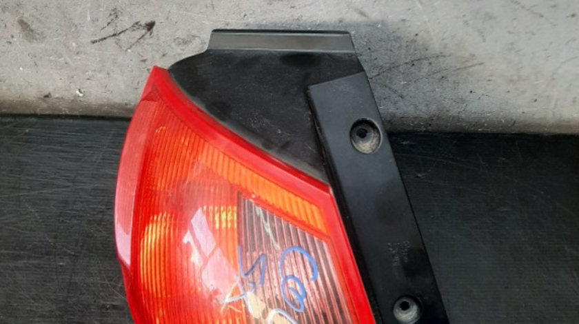 Stop tripla lampa stanga mitsubishi colt 6 z3 a z2 a mr957365