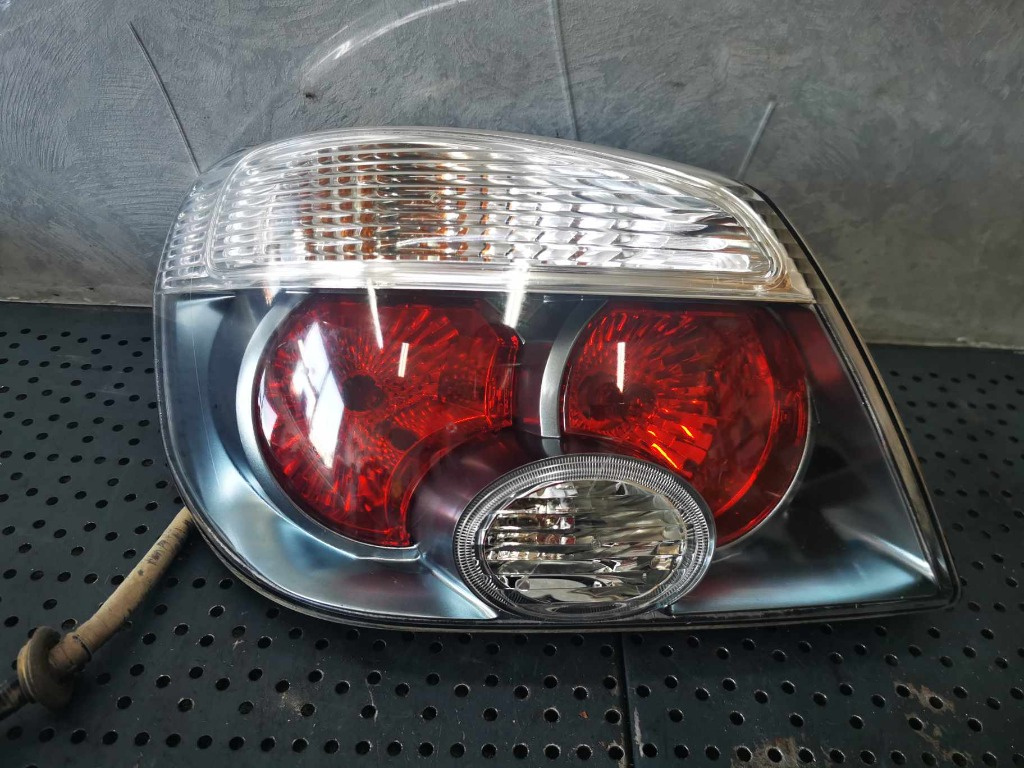 Stop tripla lampa stanga mitsubishi outlander 1 22087685