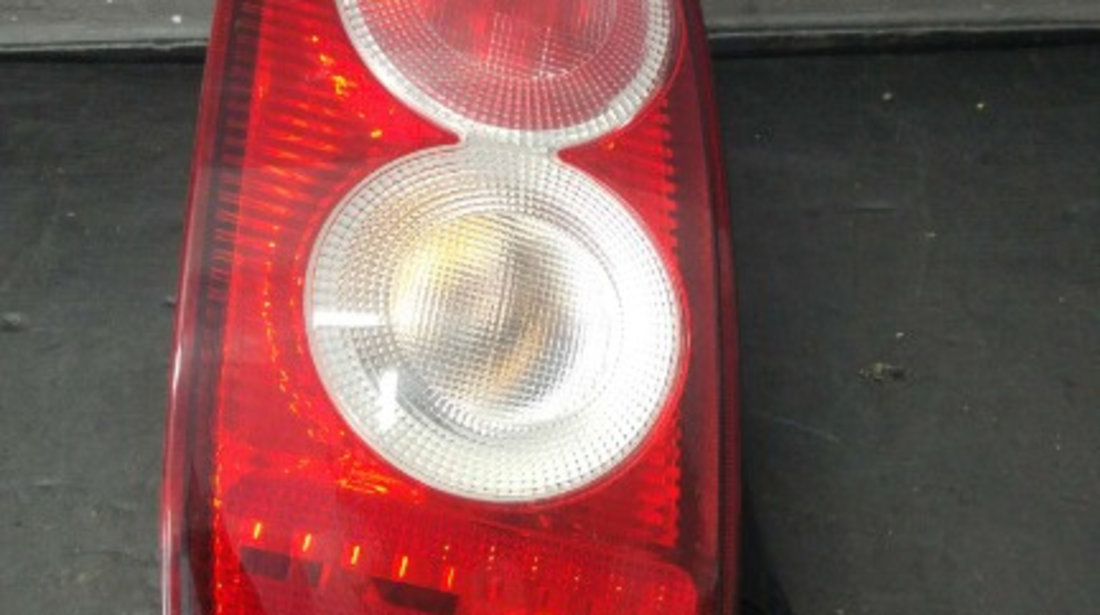 Stop tripla lampa stanga nissan micra 3 k12