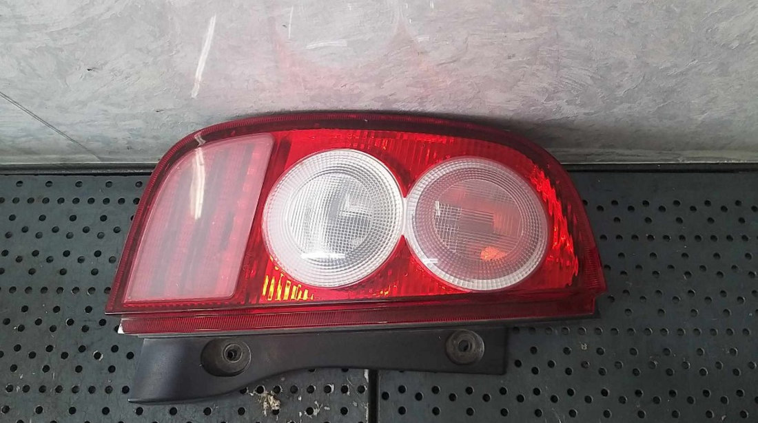 Stop tripla lampa stanga nissan micra 3 k12