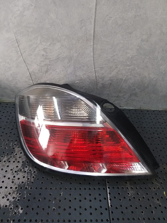Stop tripla lampa stanga opel astra h 13222324 495056087
