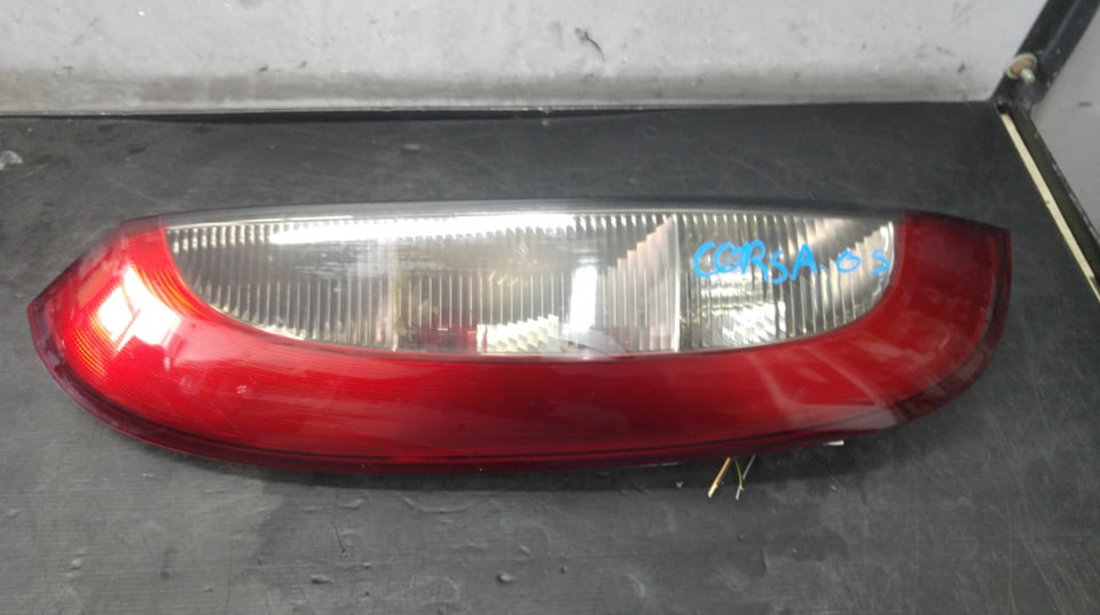 Stop tripla lampa stanga opel corsa c gm09114336 89302171