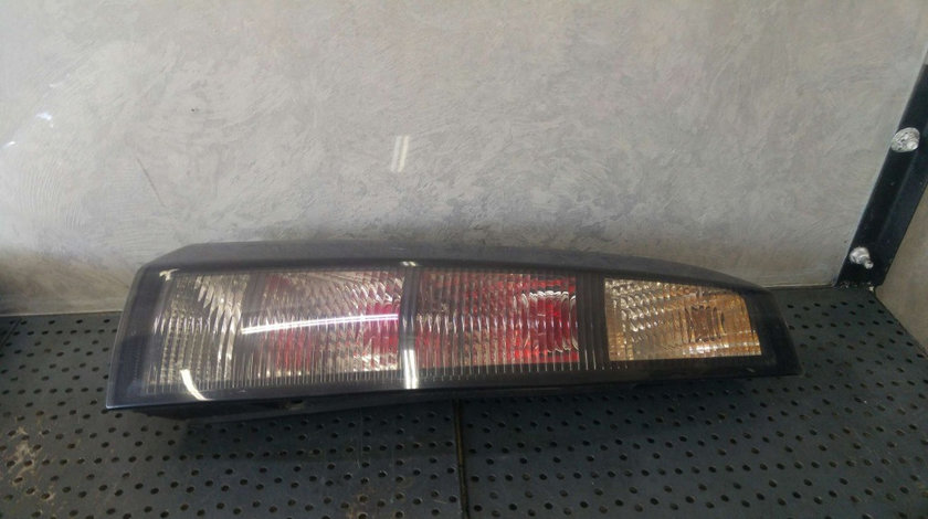 Stop tripla lampa stanga opel meriva a x03 13196002 89071144