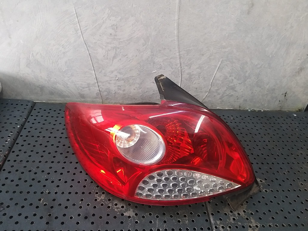 Stop tripla lampa stanga peugeot 206 plus 9685618280