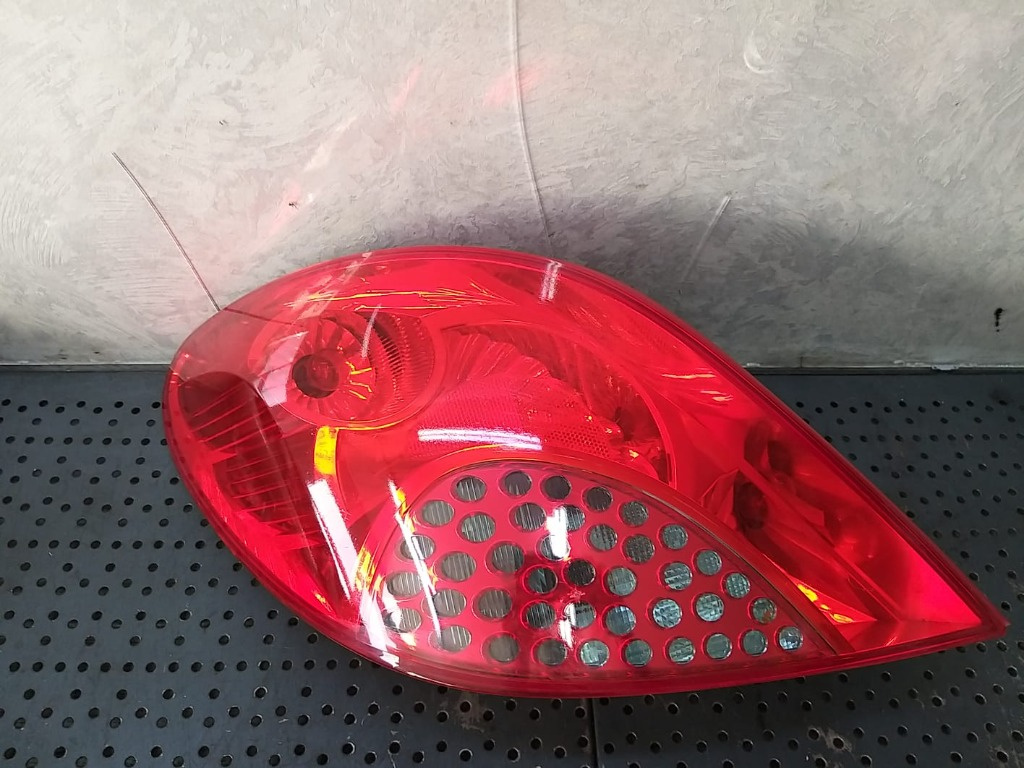 Stop tripla lampa stanga peugeot 207 wa wc 9649986680-03