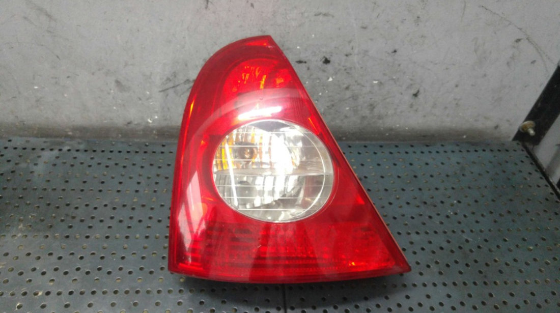 Stop tripla lampa stanga renault clio 2 hatchback 8200071413g