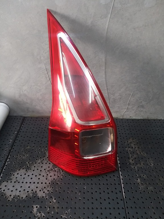 Stop tripla lampa stanga renault megane 2 break 8200417349 2vp98200601