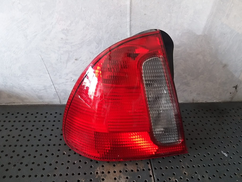 Stop tripla lampa stanga rover 420 e110127