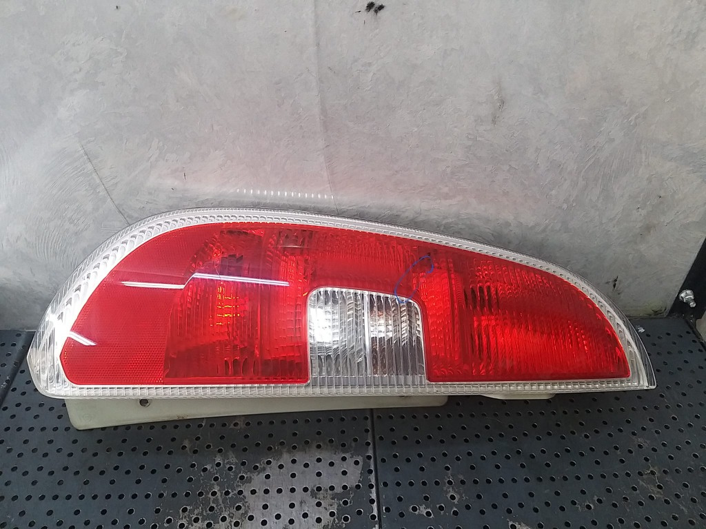 Stop tripla lampa stanga skoda roomster 5j 5j7945095 5j7945111