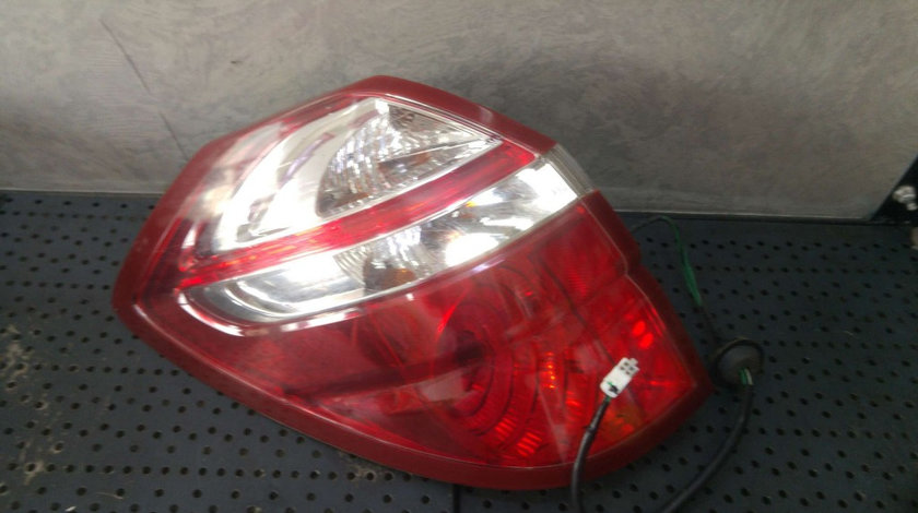 Stop tripla lampa stanga subaru outback 22020952