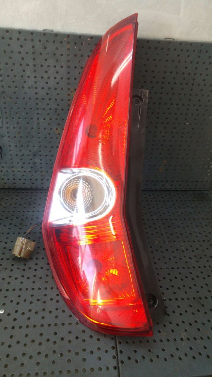 Stop tripla lampa stanga suzuki splash 89071589 3560451k10