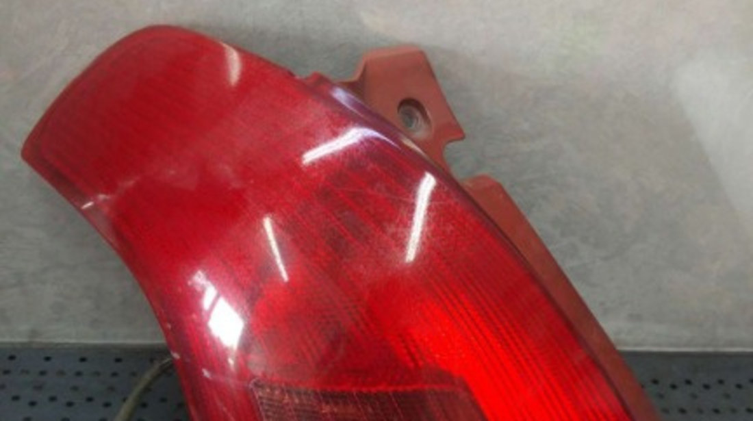 Stop tripla lampa stanga suzuki swift mz ez e131357