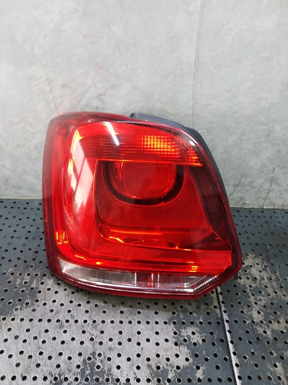 Stop tripla lampa stanga vw polo 6r 6r0945095