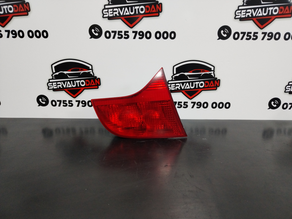 Stop / tripla stanga haion Audi A4 (2004-2008) [8EC, B7] 2.0 Motorina 2007, 8E9945093 / MODEL CU BEC / COMBI