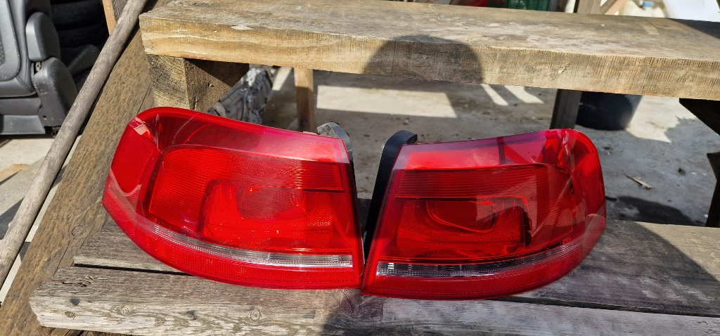 Stopuri Aripa Vw Passat B7 Break