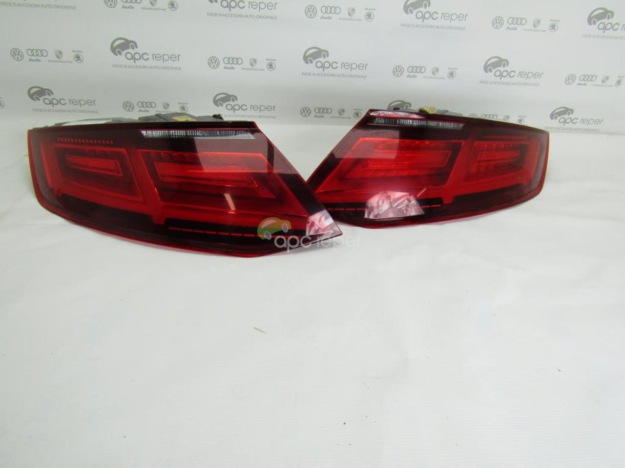 Stopuri Led Audi TT 8S - semnalizare dinamica Originale 8S0945095A - 8S0945096A