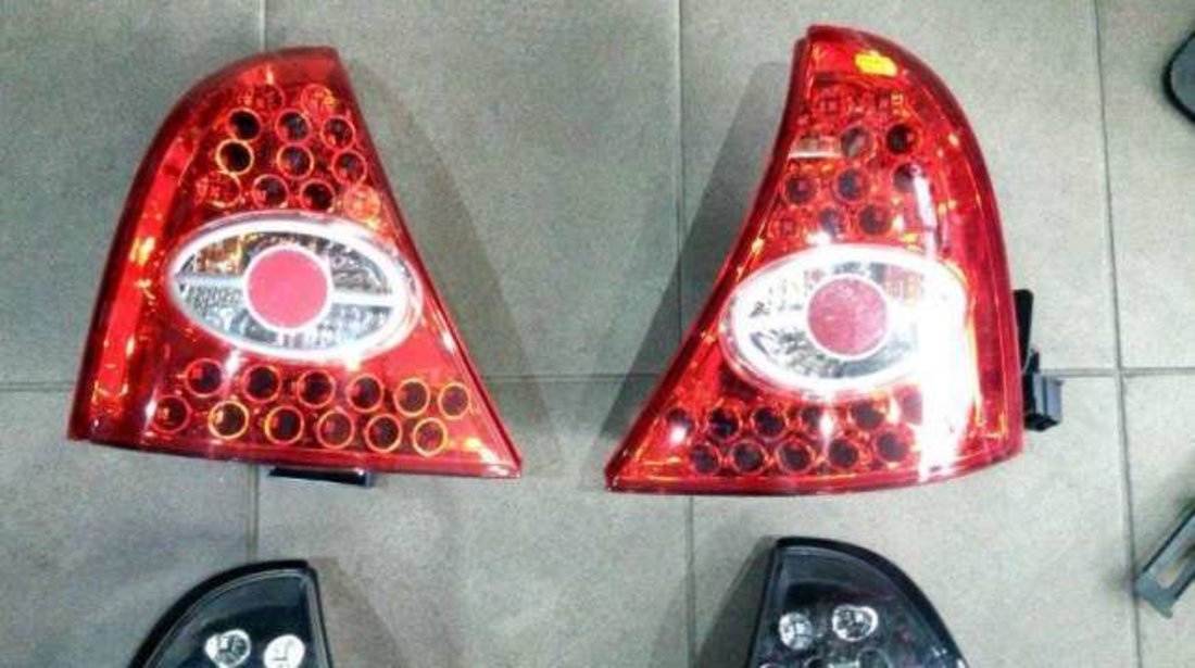 Stopuri / Triple LED Renault Clio 2 II RED . BLACK 98-01 LICHIDARE