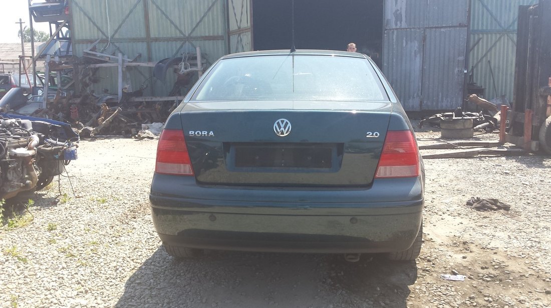 stpuri pentru vw bora 2.0b an 2001