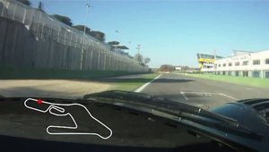 Strabate un tur de pista la bordul extremului Ferrari P4/5 Competizione!