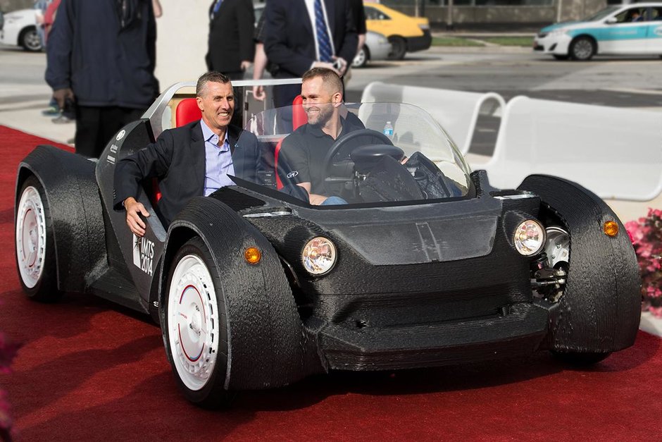 Strati, primul automobil realizat la imprimanta 3D Strati, primul automobil realizat la imprimanta 3D