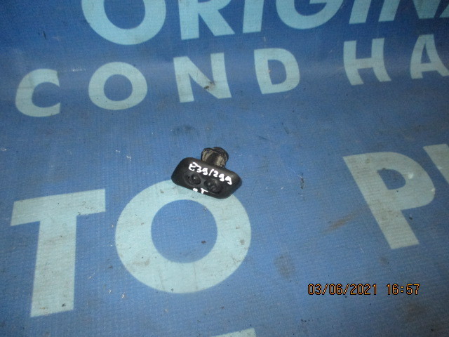 Stropitor far BMW E39 2002;  8360661