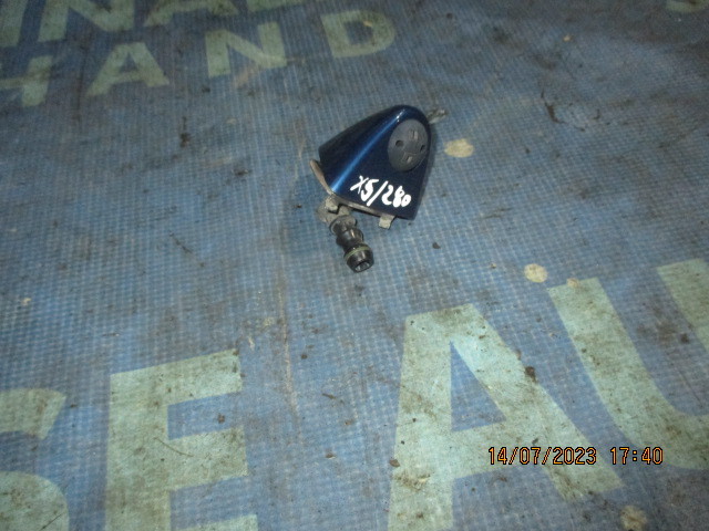 Stropitor far BMW E53 X5 2002