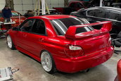 Subaru Impreza WRX transformat in Mitsubishi Lancer Evolution