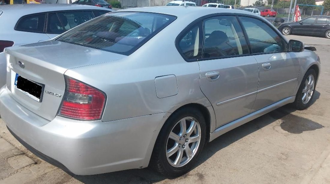 Subaru Legacy boxer 2004