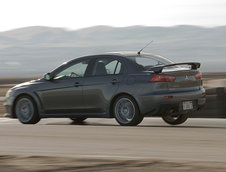 Subaru WRX STI 2008 vs. Mitsubishi Evolution GSR 2008
