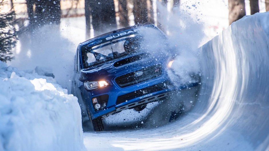 Subaru WRX STI pe pista de bob