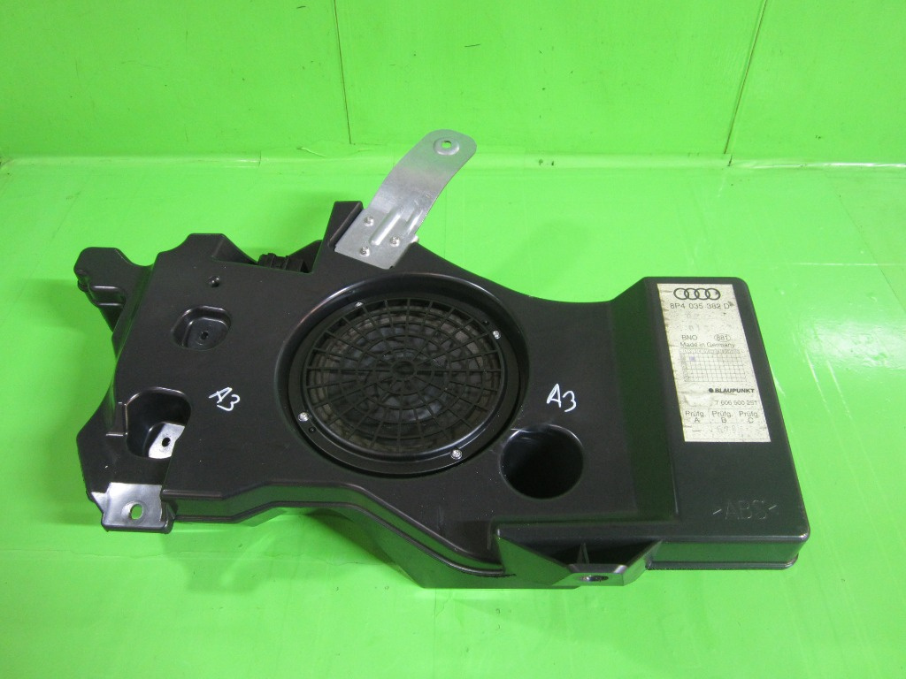 SUBWOOFER AUDI A3 8P FAB. 2003 - 2012 ⭐⭐⭐⭐⭐