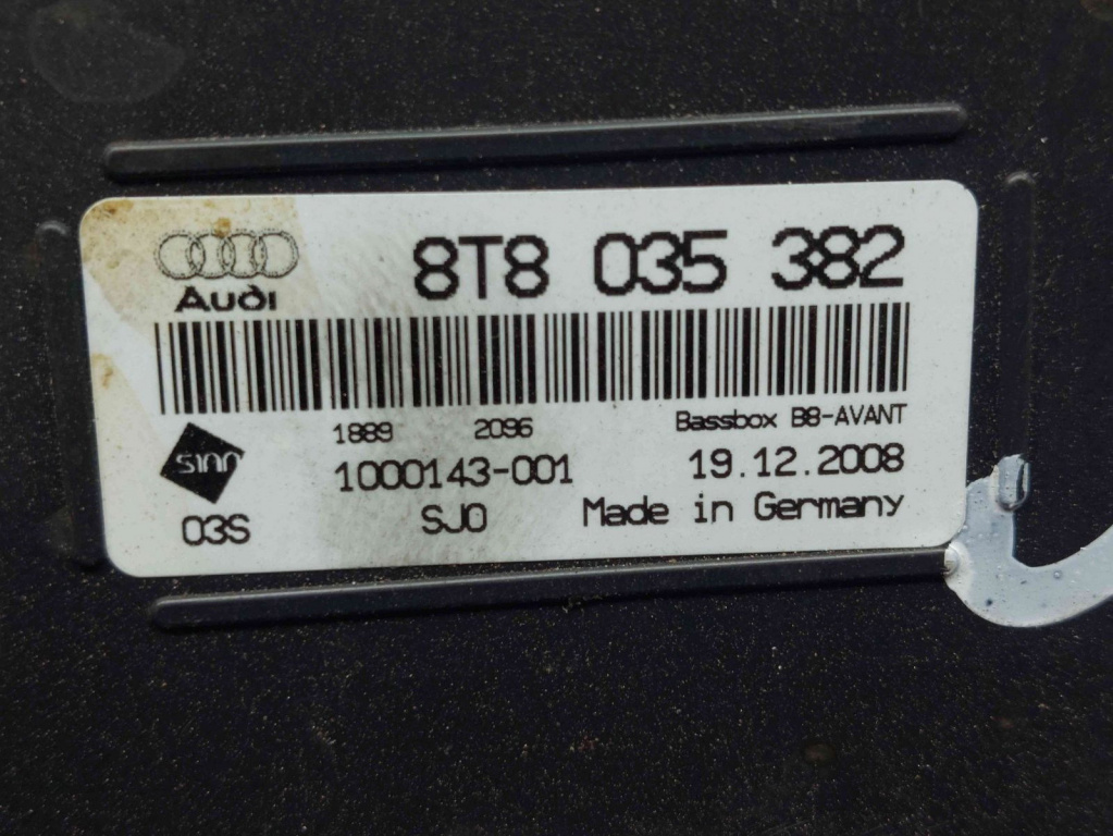 Subwoofer Audi A4 (8K5, B8) Avant [Fabr 2008-2015] 8T8035382
