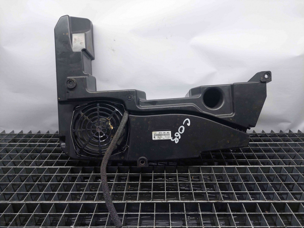Subwoofer Audi A4 (8K5, B8) Avant [Fabr 2008-2015] 8T8035382