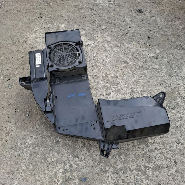 Subwoofer Audi A4 B7 (8E) 2004-2008 3.0 Tdi Quattro Bkn Motorina 8E9035382C, 355085 Bose