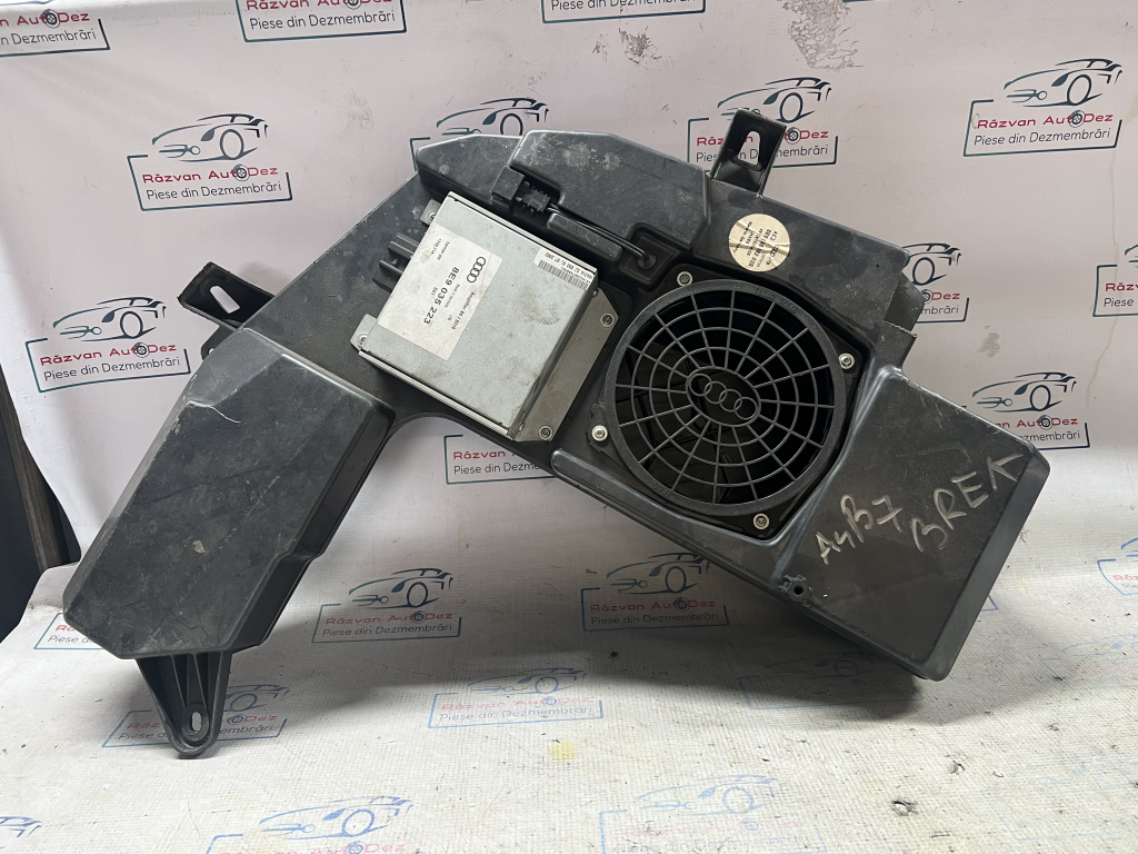 Subwoofer Audi A4 B7 Break 2.0 Motorina 2012, 8E903538203S